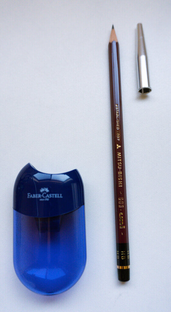 Hi-UNI鉛筆とFaber-Castell削り器、アルミキャップの使用セット