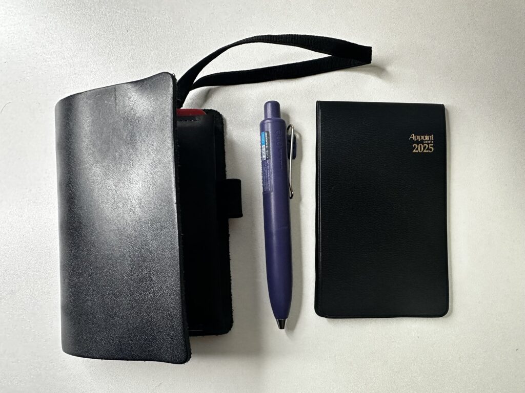 M5とペンと手帳の3点セット